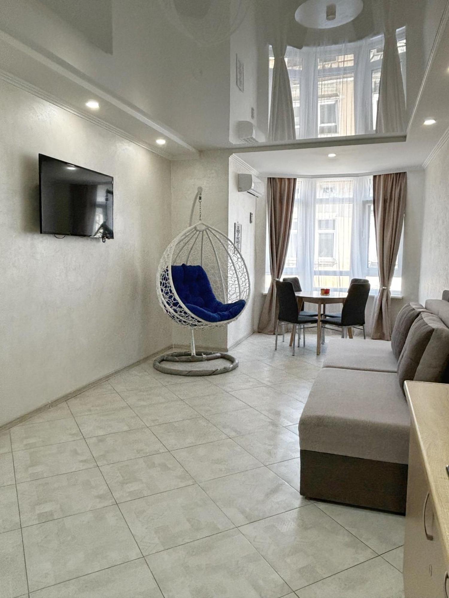 Apartment In Khmelnytsky Street Lviv Bagian luar foto