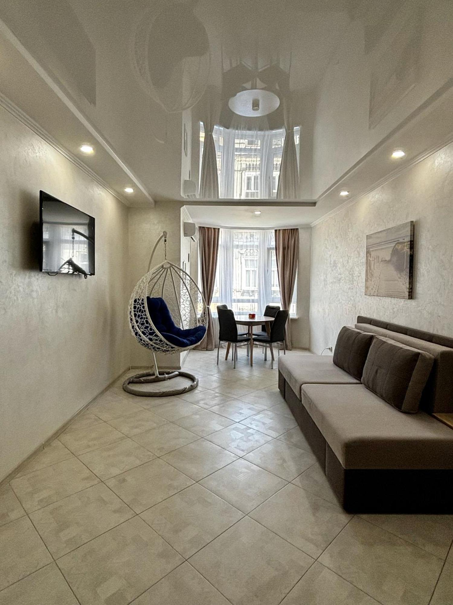 Apartment In Khmelnytsky Street Lviv Bagian luar foto